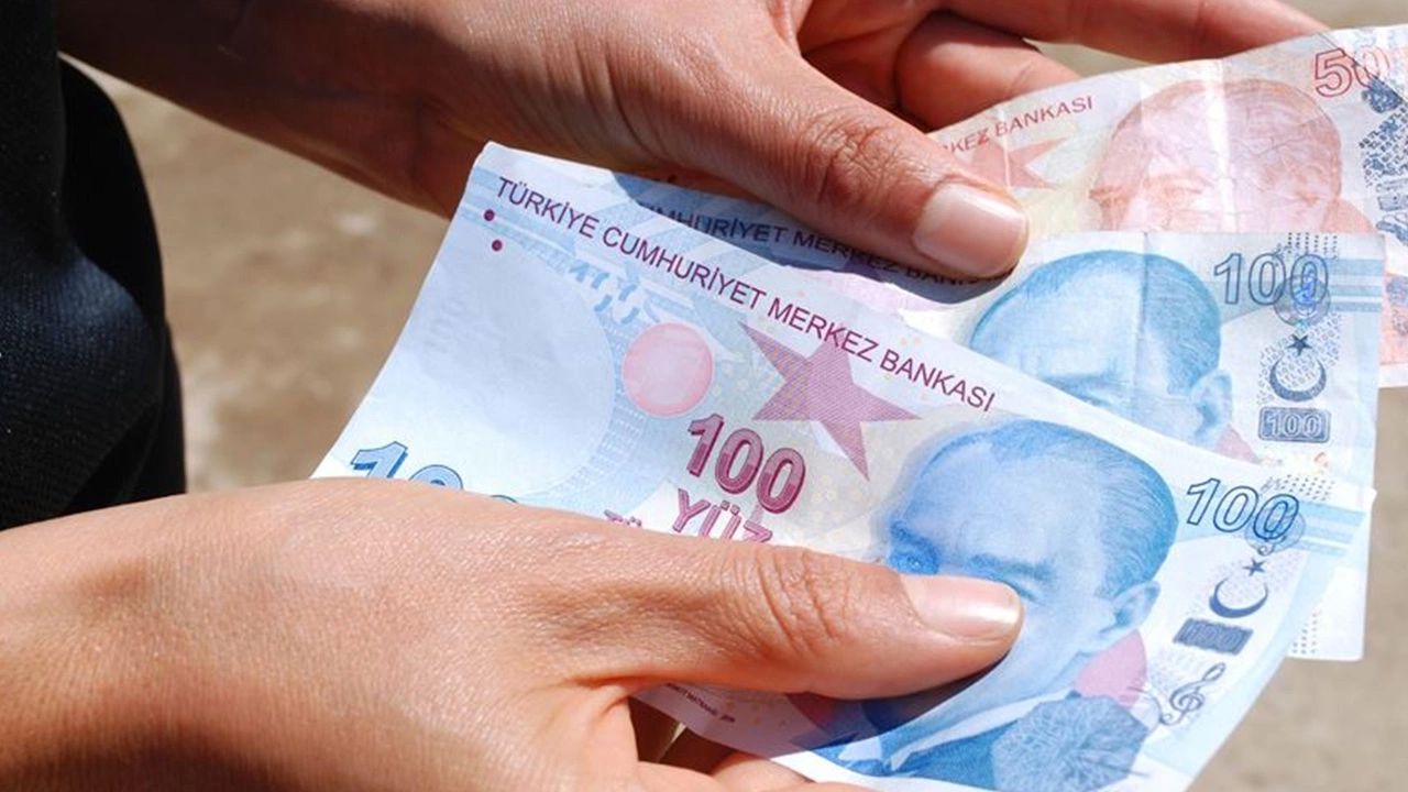 Asgari Ücrete Enflasyon Ayarı Geliyor! 2026 Ocak Maaş Zammı İçin İlk Oran Netleşti